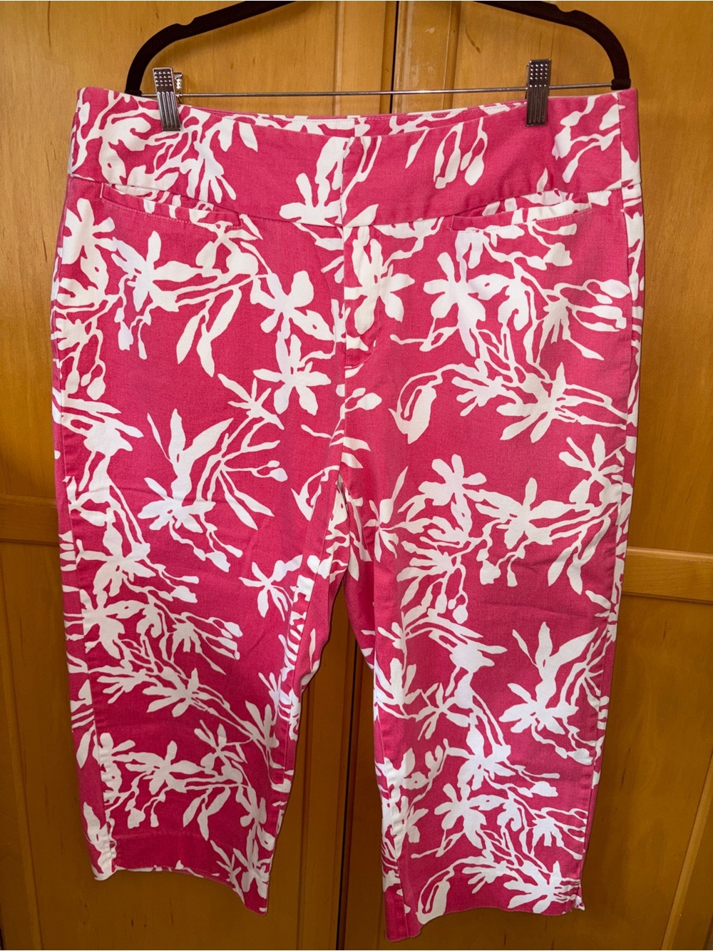 Madison Floral Wide Leg Crop Pants W/Pockets Woman’s 18W Botanical ResortWear